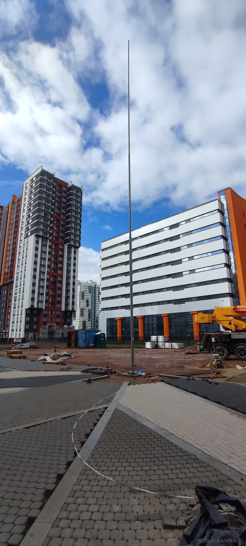 Флагшток-молниеотвод 22 м, Санкт-Петербург: флагшток у корпусов ЖК